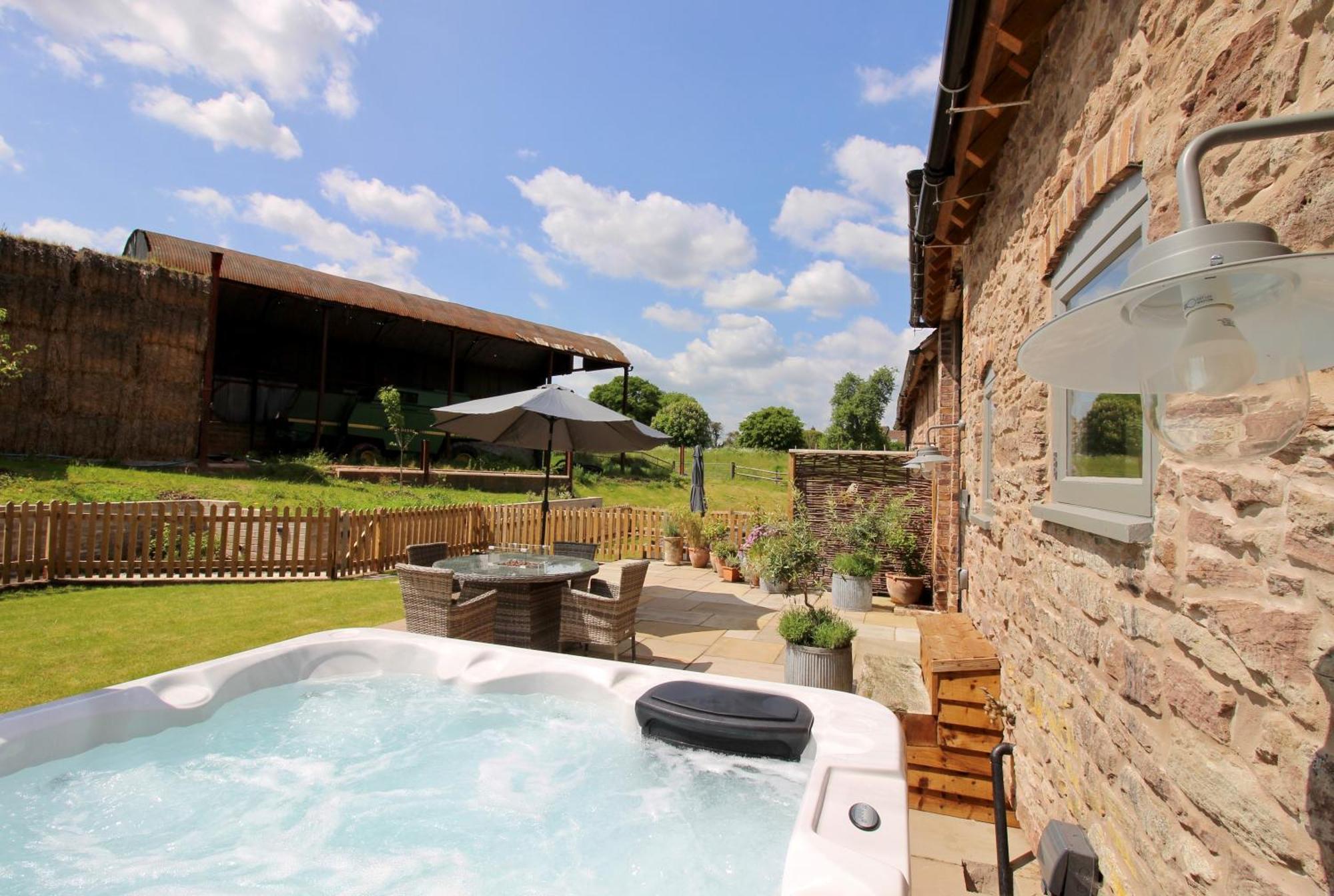 The Cart House - Beautiful Contemporary Barn - Hot Tub Apartment Bridgnorth Luaran gambar